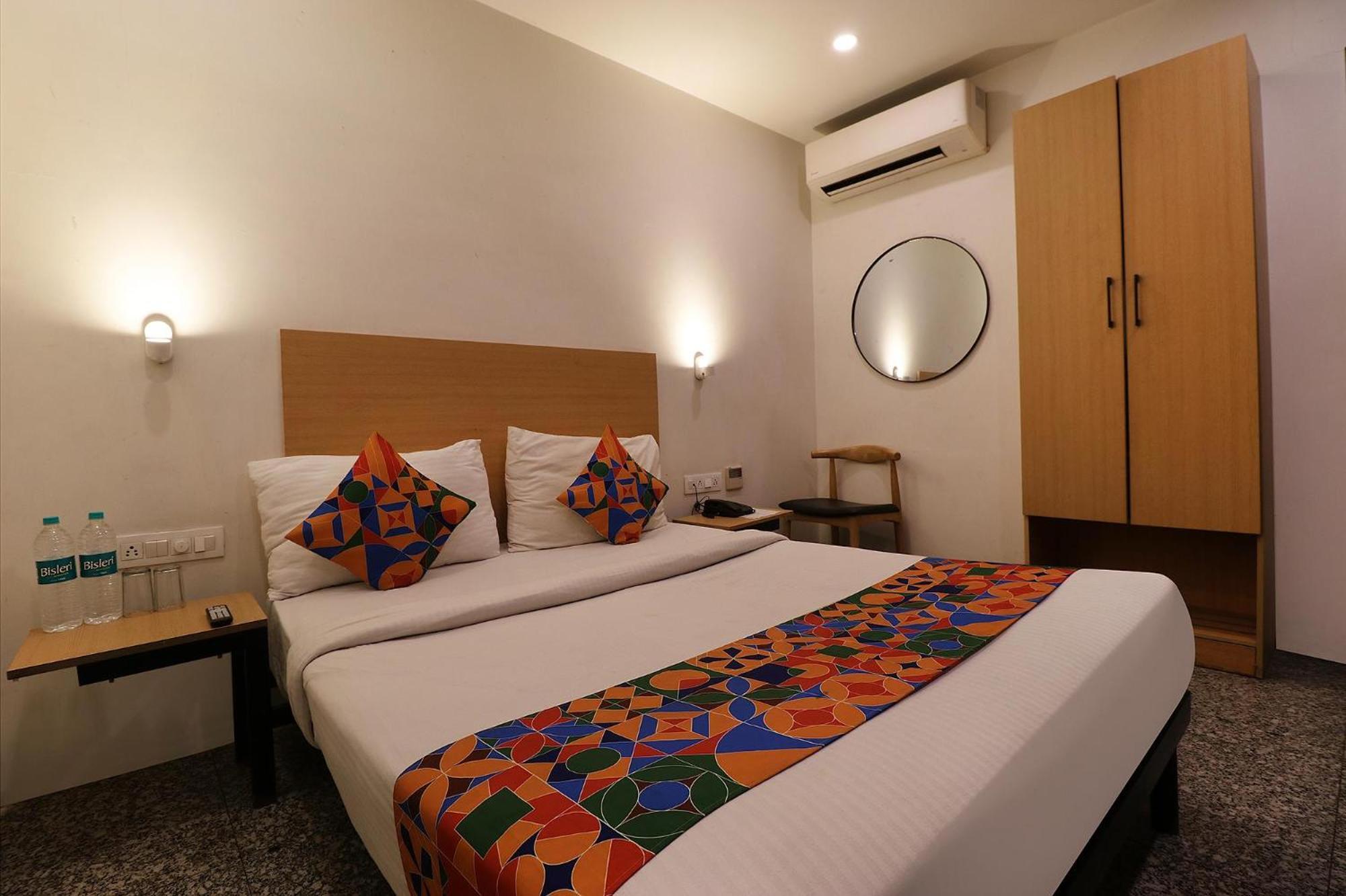 Fabhotel La Serene Punjabi Bagh Yeni Delhi Dış mekan fotoğraf
