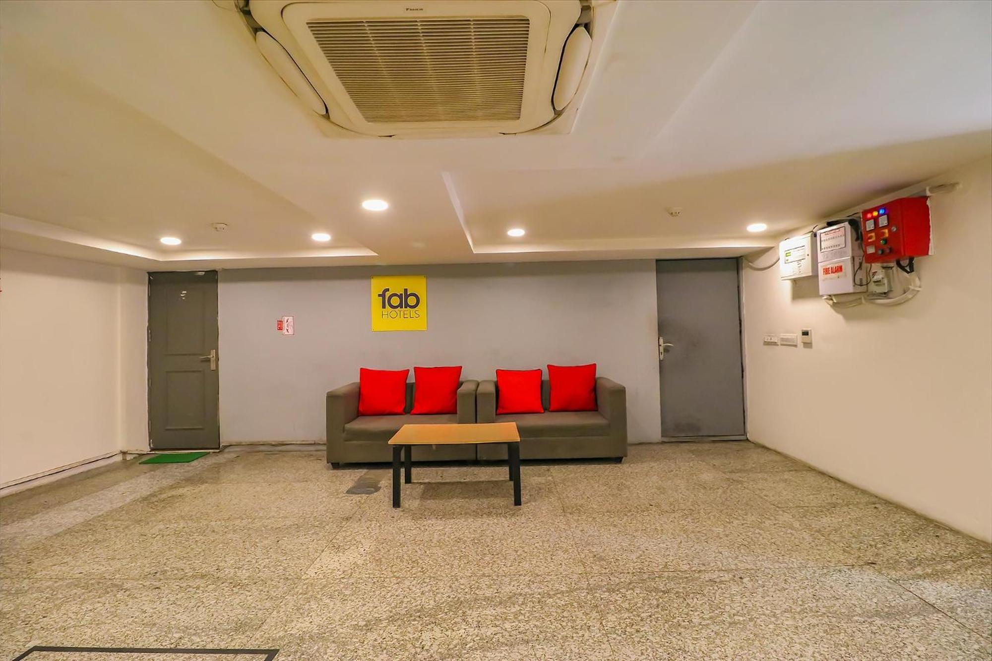 Fabhotel La Serene Punjabi Bagh Yeni Delhi Dış mekan fotoğraf